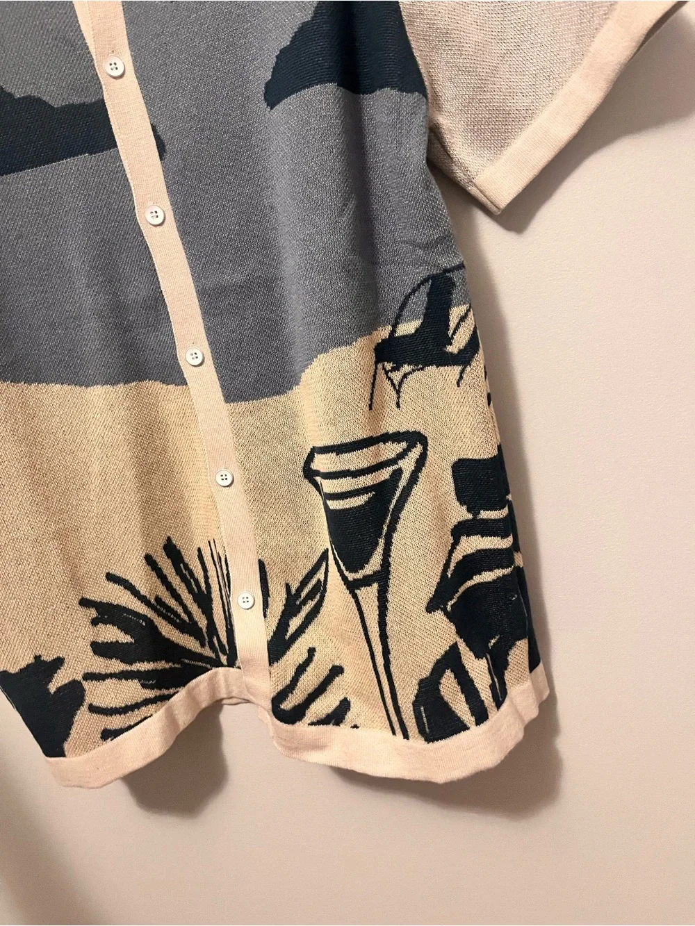 (men’s) 🎉Free Planet Beige & Blue Scenic Landscape Knit Button Up Polo